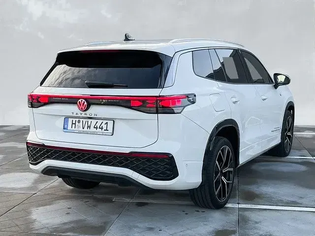 Gebraucht VW Tayron R-line 193 PS (141 kW) 2025 Pure white SUV