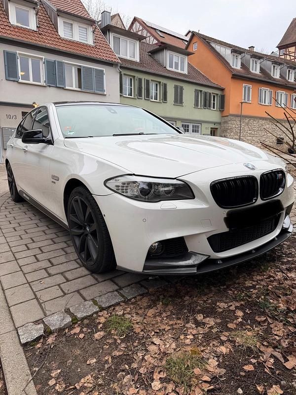 Weiß Gebraucht 2011 BMW 535 Limousine | 10.599 € (Guter Preis) - Bild 1/4