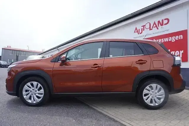 Gebraucht Suzuki SX4 S-Cross 116 PS (85 kW) 2024 Canyonbrownmet. SUV