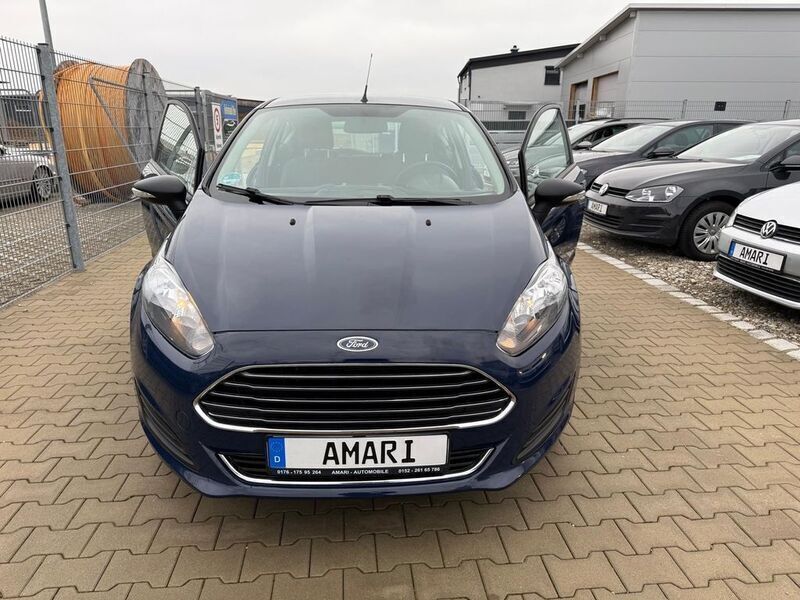 Blau Gebraucht 2015 Ford Fiesta Ambiente Kleinwagen | 5.800 € (Guter Preis) - Bild 1/4