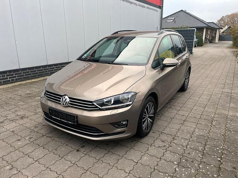 Gold Gebraucht 2016 VW Golf VII Allstar Limousine | 7.600 € (Fairer Preis) - Bild 1/4