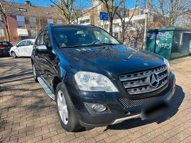 Gebraucht Mercedes ML300 2009 Schwarz SUV