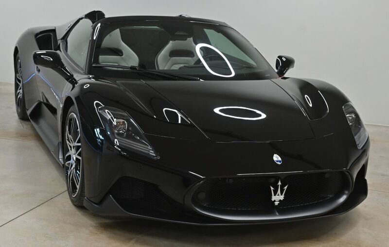 Neu Maserati MC20 630 PS (463 kW) 2025 Schwarz Cabrio