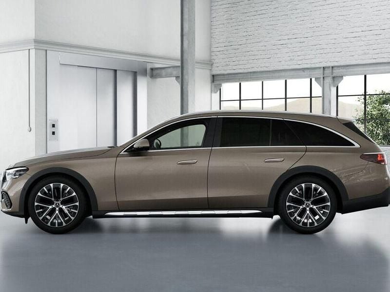 Gebraucht Mercedes E450 Avantgarde 367 PS (269 kW) 2026 Samtbraun metallic Kombi