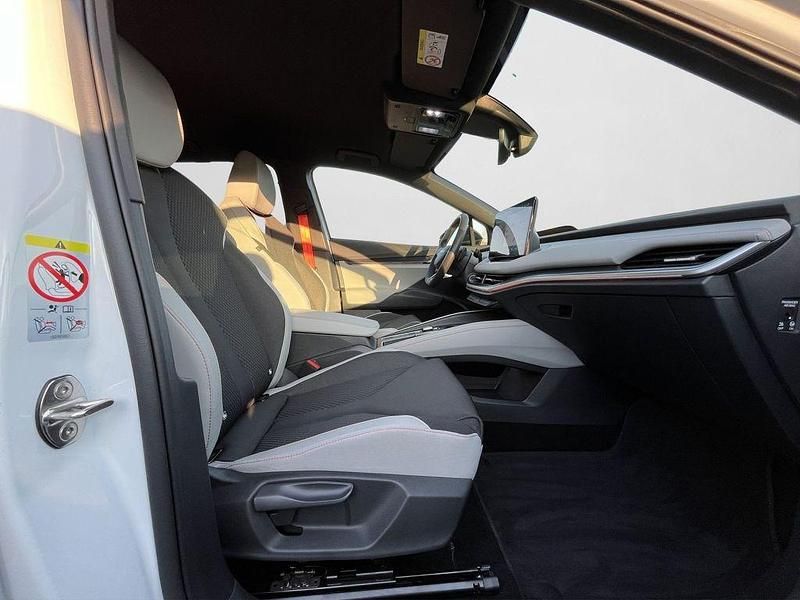 Gebraucht Skoda Elroq First Edition 210 kW (286 PS) 2025 Moonweiß perleffekt (metallic) SUV