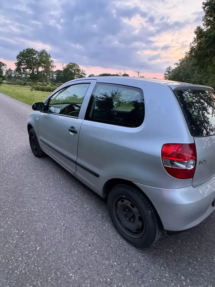 Gebraucht VW Fox 60 PS (44 kW) 2008 Silber Kleinwagen