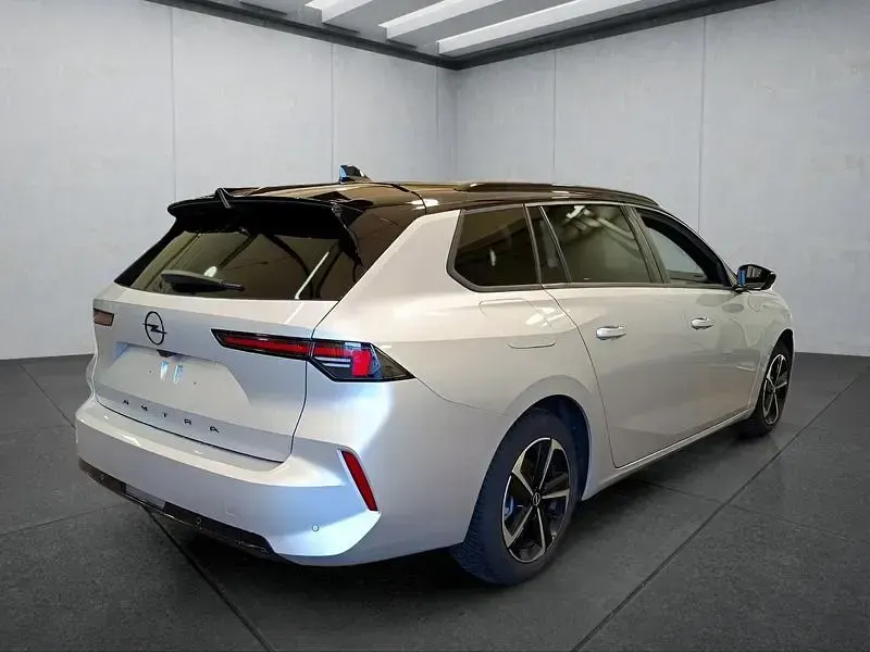 Gebraucht Opel Astra 131 PS (96 kW) 2025 Grau Kleinwagen