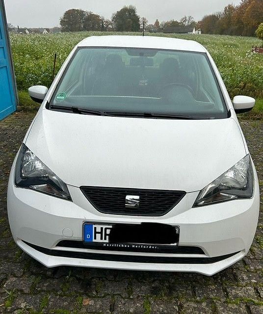 Weiß Gebraucht 2015 Seat Mii Chic Kleinwagen | 8.400 € (Fairer Preis) - Bild 1/4
