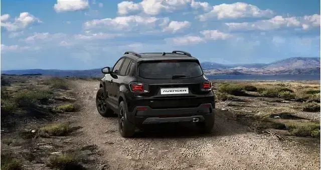 Neu Jeep Avenger North 145 PS (106 kW) 2026 Grau SUV