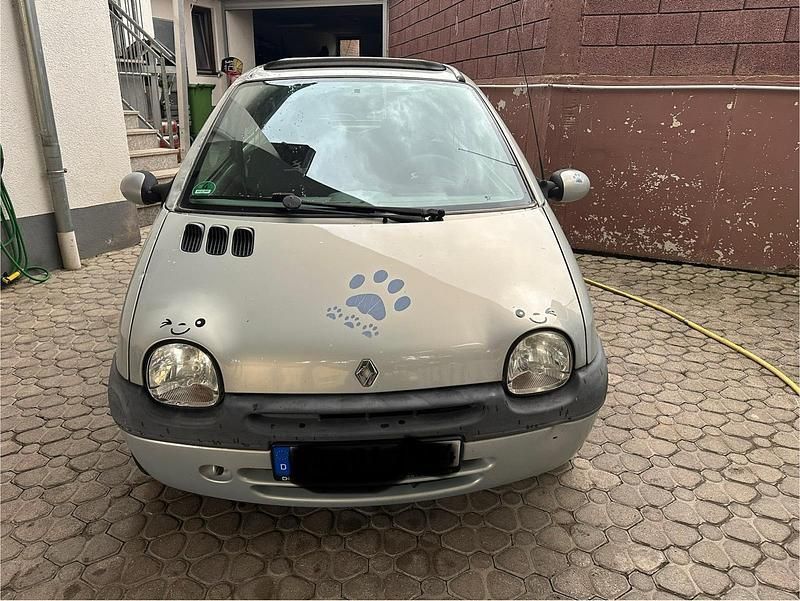 Silber Gebraucht 2003 Renault Twingo Kleinwagen | 1.399 € (Etwas zu teuer) - Bild 1/4