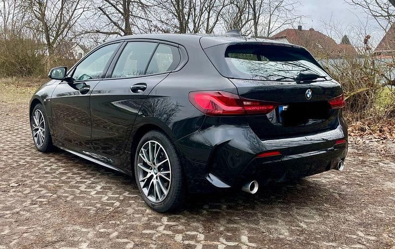 Gebraucht BMW 118 M Sport 150 PS (110 kW) 2022 Schwarz Kleinwagen