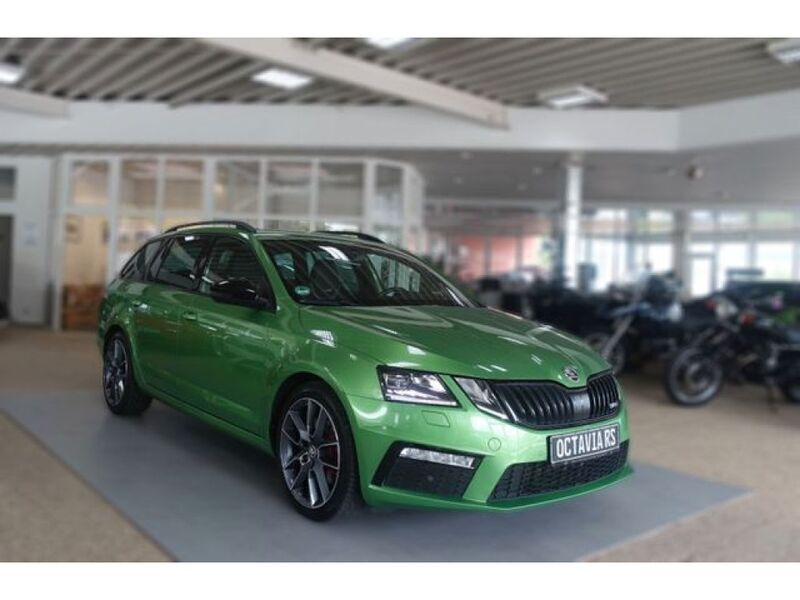 Rallyegrün metallic (metallic) Gebraucht 2019 Skoda Octavia RS Kombi | 19.750 € (Etwas zu teuer) - Bild 1/4