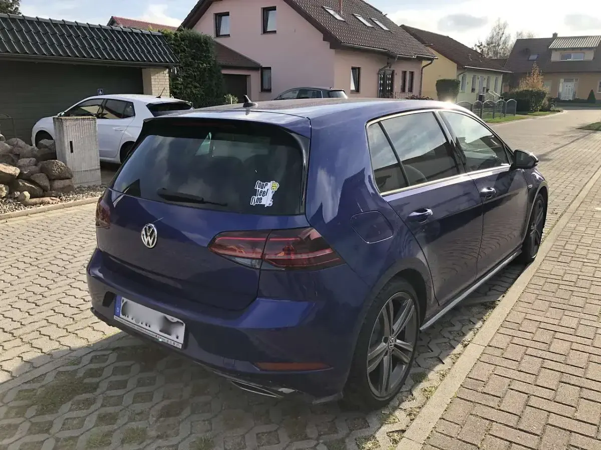 Gebraucht VW Golf VII Highline 150 PS (110 kW) 2017 Blau Kleinwagen