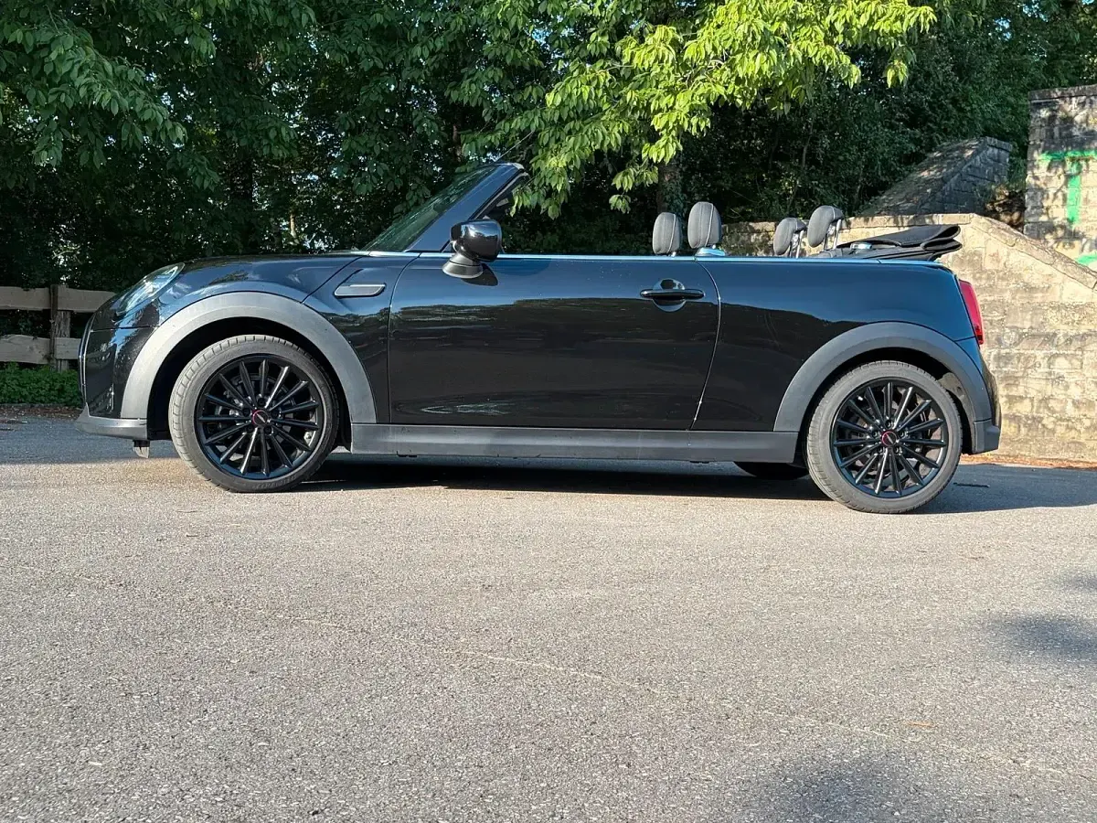 Gebraucht Mini One Cabriolet 102 PS (75 kW) 2022 Schwarz Cabrio