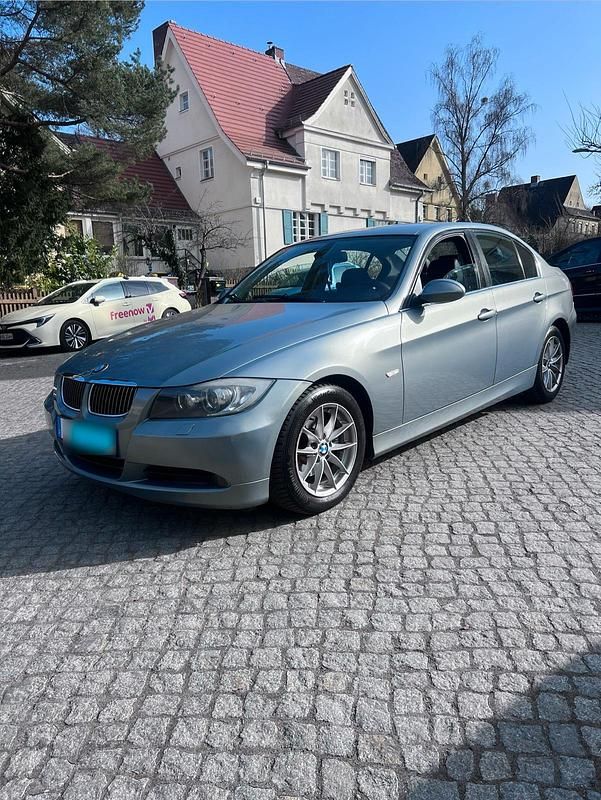 Gebraucht BMW 325 218 PS (160 kW) 2006 Limousine