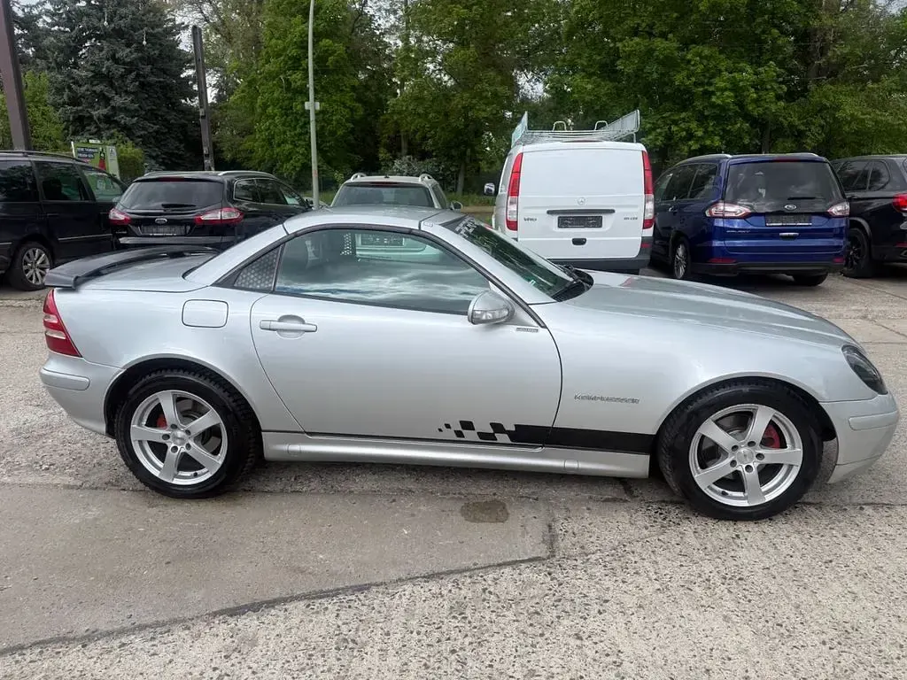 Second-hand Mercedes SLK200 163 CP (119 kW) 2000 Argintiu Cabrio