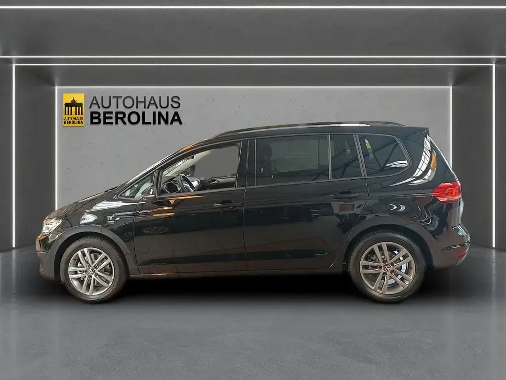 Neu VW Touran Comfortline 150 PS (110 kW) 2026 Grenadillschwarz metallic Van / Kleinbus
