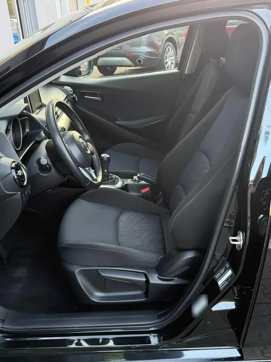 Gebraucht Mazda 2 Inclusive 90 PS (66 kW) 2016 Schwarz Kleinwagen
