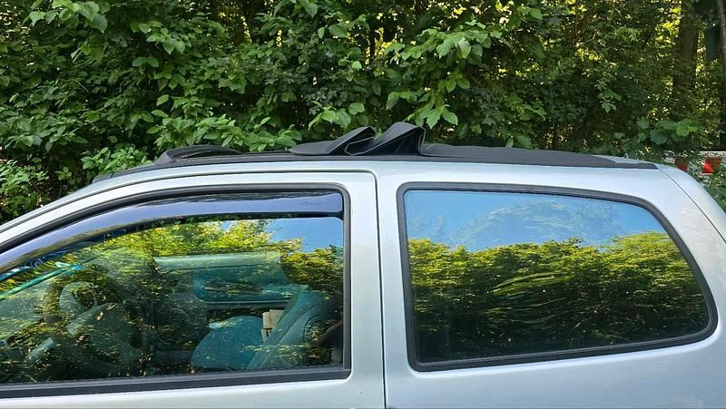 Second-hand Renault Twingo 58 CP (42 kW) 2004 Argintiu Hatchback