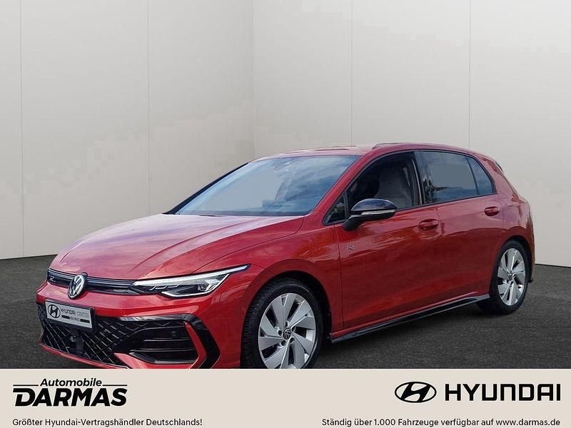 Gebraucht VW Golf VIII Style 150 PS (110 kW) 2024 Rot Limousine