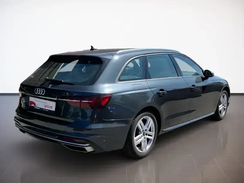 Używany Audi A4 Advanced Plus 150 KM (110 kW) 2024 Szary Kombi