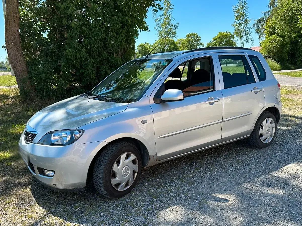 Gebraucht Mazda 2 80 PS (58 kW) 2004 Silber Kleinwagen