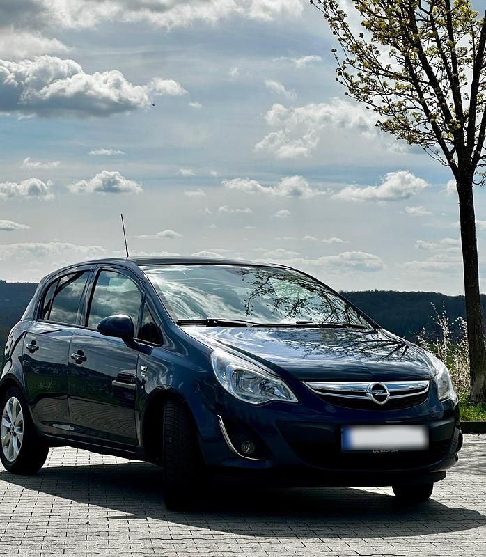 Gebraucht Opel Corsa 101 PS (74 kW) 2012 Blau Kleinwagen