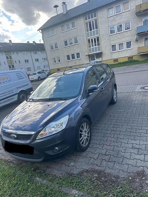 Gebraucht Ford Focus 106 PS (77 kW) 2011 Kombi