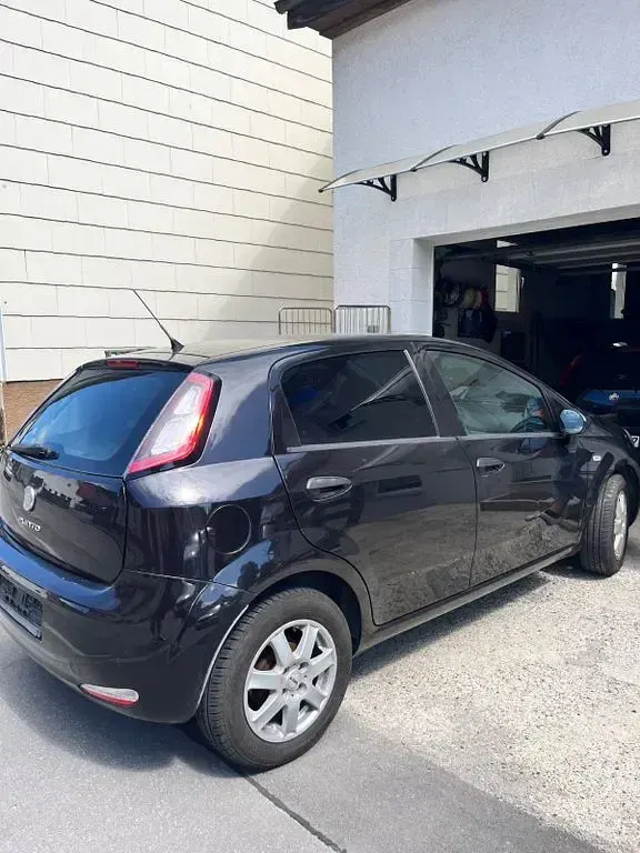 Gebraucht Fiat Punto 69 PS (50 kW) 2012 Schwarz Kleinwagen