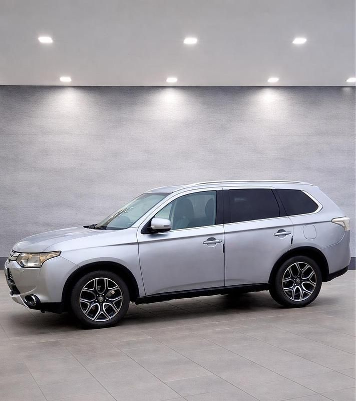 Gebraucht Mitsubishi Outlander 150 PS (110 kW) 2015 SUV