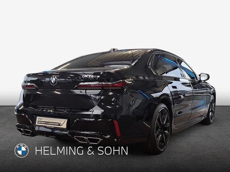 Gebraucht BMW M760e Efficient Dynamics 381 PS (280 kW) 2023 Schwarz Limousine