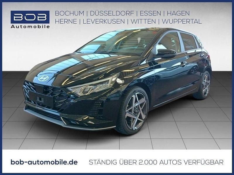 Phantom black (schwarz) Gebraucht 2024 Hyundai i20 Prime Limousine | 20.450 € (Fairer Preis) - Bild 1/3