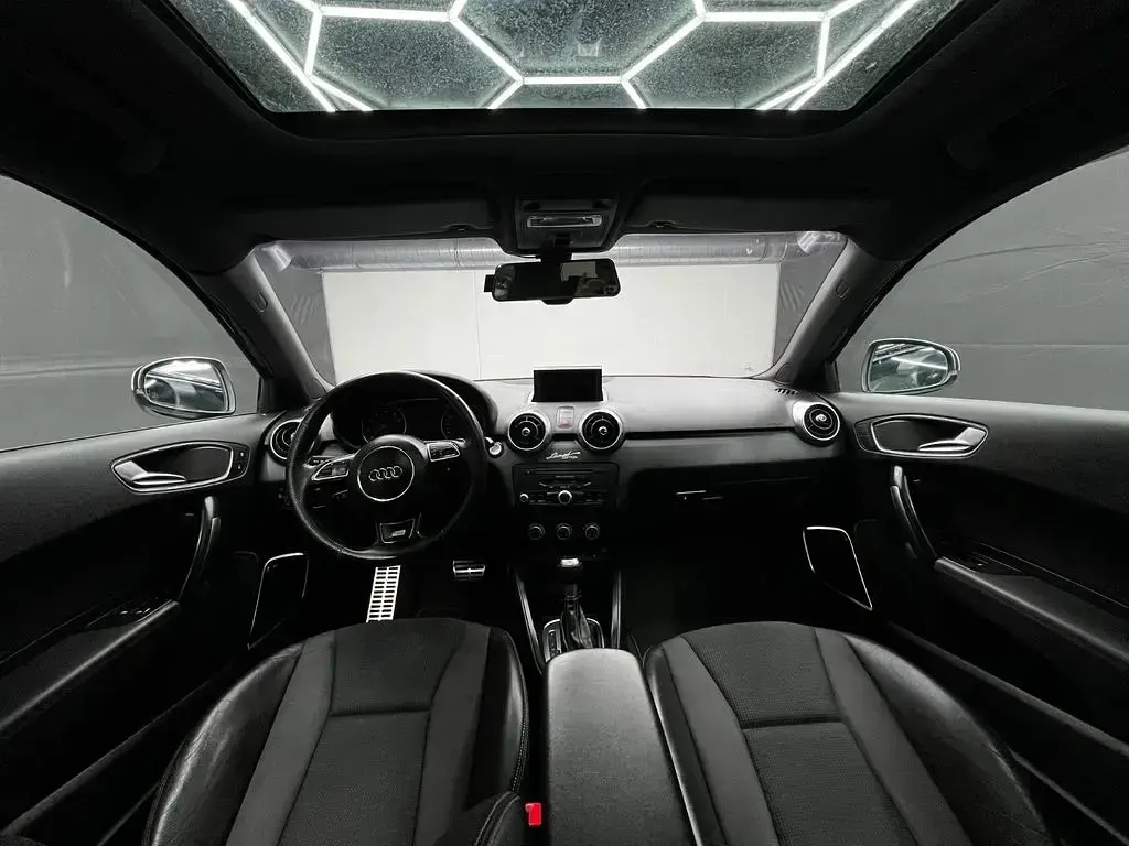 Gebraucht Audi A1 S-Line 185 PS (136 kW) 2010 Schwarz Kleinwagen
