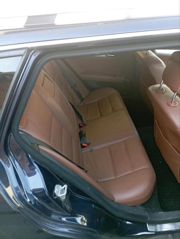 Gebraucht Mercedes C220 170 PS (125 kW) 2009 Blau Kombi