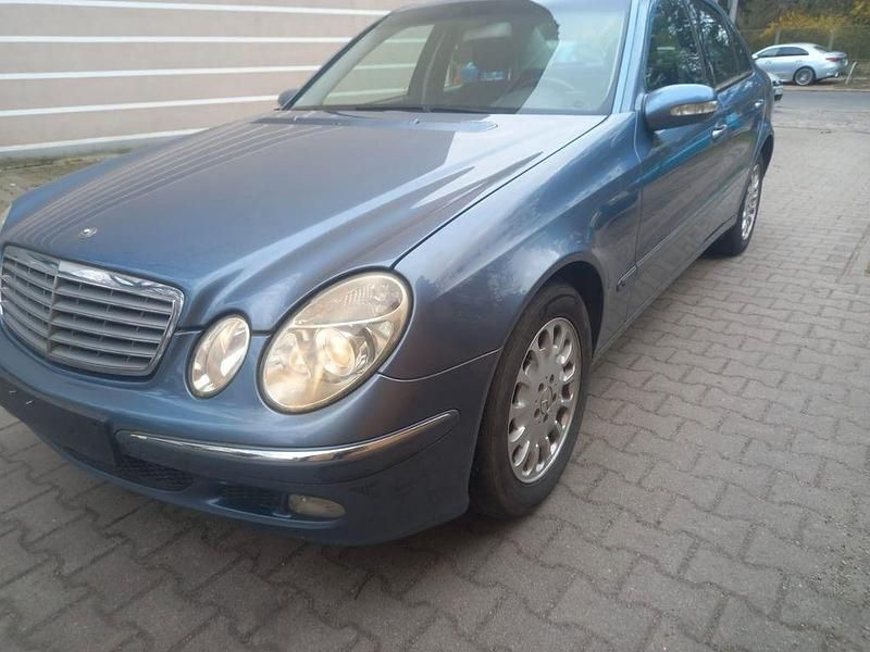Gebraucht Mercedes E270 Elegance 177 PS (130 kW) 2004 Blau Limousine