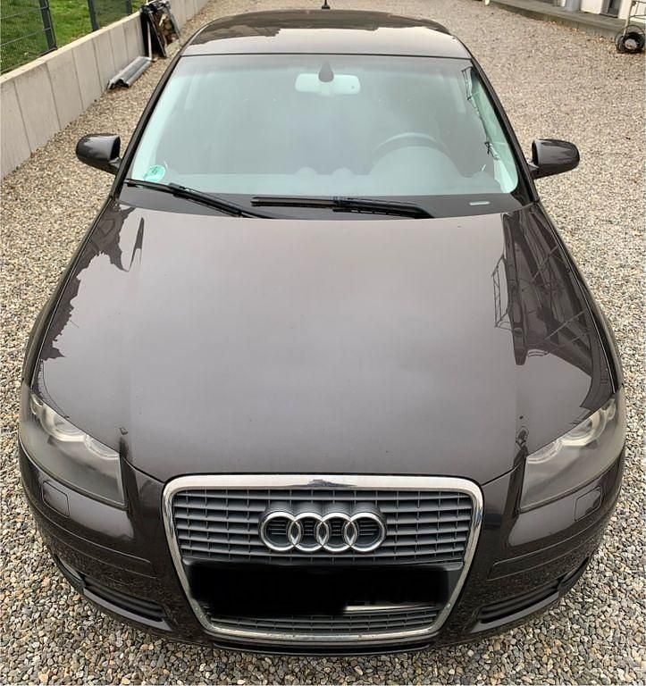 Grau Gebraucht 2005 Audi A3 Ambition Limousine | 2.999 € (Etwas zu teuer) - Bild 1/4