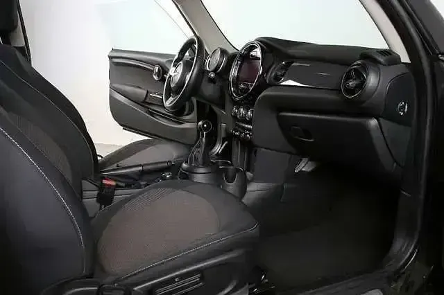 Gebraucht Mini Cooper Essential 2022 Schwarz Kleinwagen