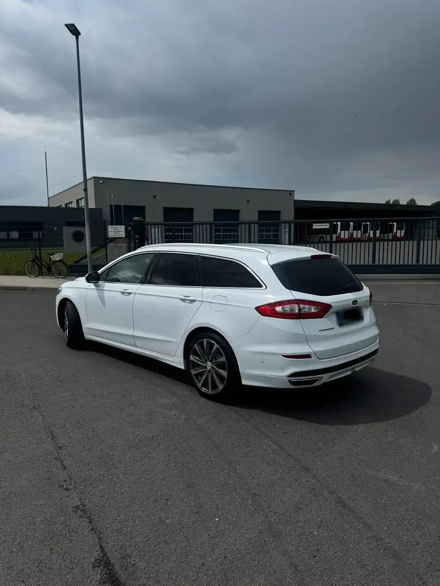 Gebraucht Ford Mondeo 180 PS (132 kW) 2016 Weiß Kombi