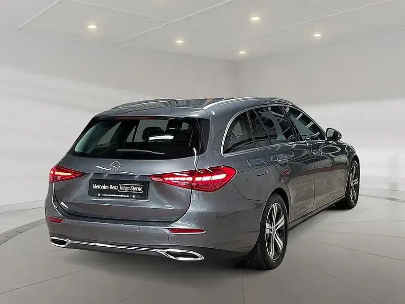 Gebraucht Mercedes C220 Avantgarde 197 PS (144 kW) 2025 Metalliclack selenitgrau Kombi