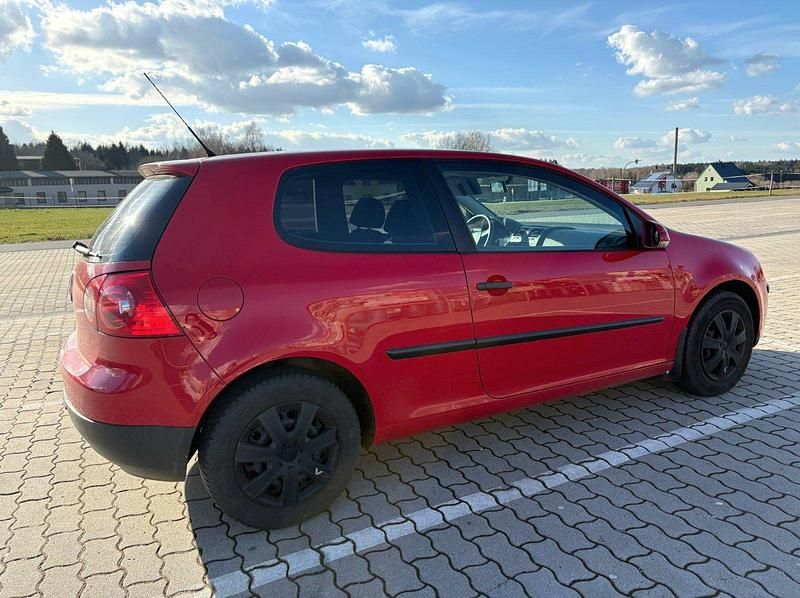 Gebraucht VW Golf V 75 PS (55 kW) 2005 Rot Kleinwagen