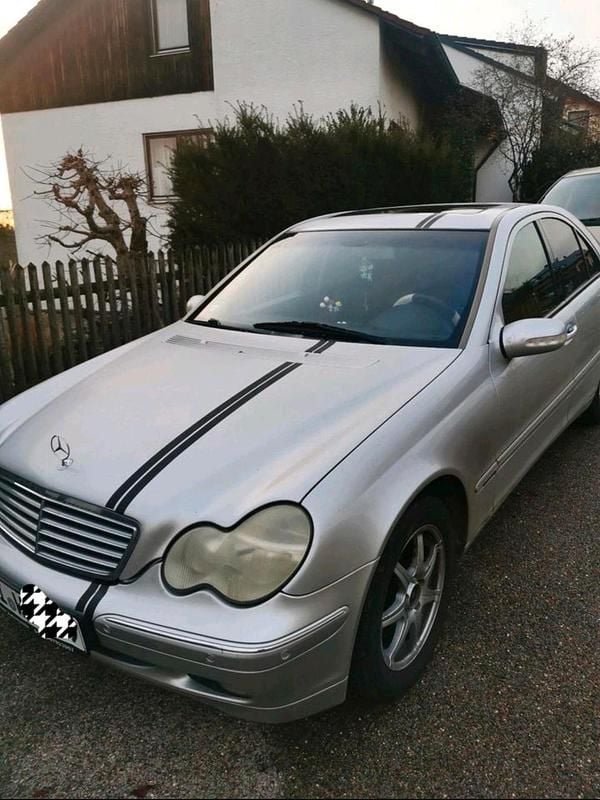 Silber Gebraucht 2001 Mercedes C240 Kombi | 1.700 € - Bild 1/4