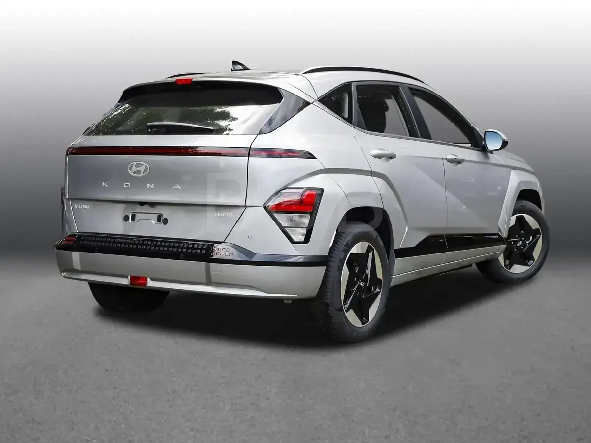 Gebraucht Hyundai Kona Advantage 114 kW (156 PS) 2025 Shimmering silver SUV