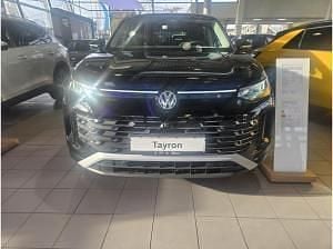 Neu VW Tayron Elegance 204 PS (150 kW) 2025 Schwarz (grenadillschwarz metallic) SUV