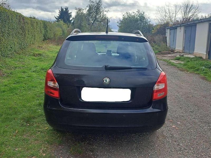 Gebraucht Skoda Fabia Classic 90 PS (66 kW) 2010 Schwarz Kleinwagen