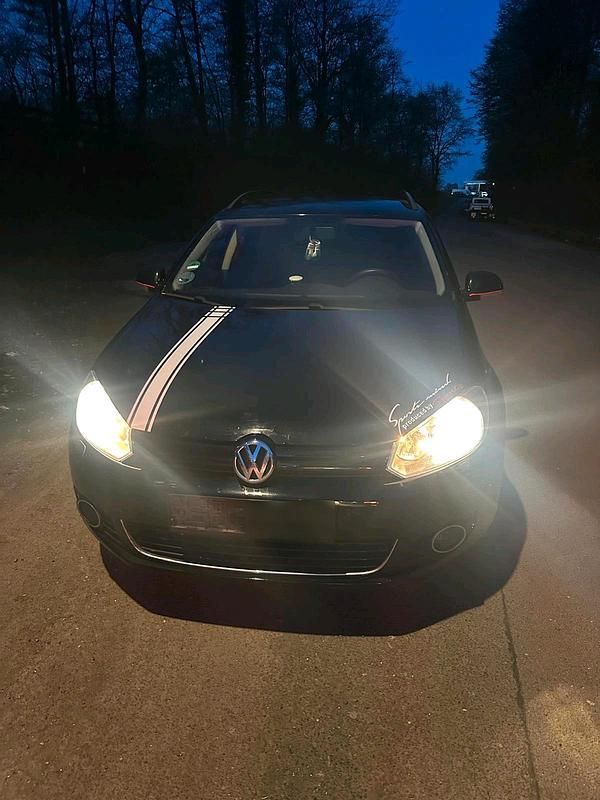 Gebraucht VW Golf VII 105 PS (77 kW) 2013 Schwarz Kombi