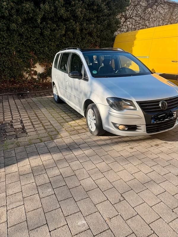 Gebraucht VW Touran 105 PS (77 kW) 2010 Silber Van / Kleinbus