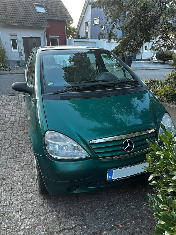 Grün Gebraucht 1998 Mercedes A160 Elegance Kleinwagen | 600 € (Guter Preis) - Bild 1/4