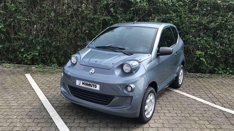 Titanmetallic Neu 2025 Aixam eMinauto Kleinwagen | 13.400 € - Bild 1/4