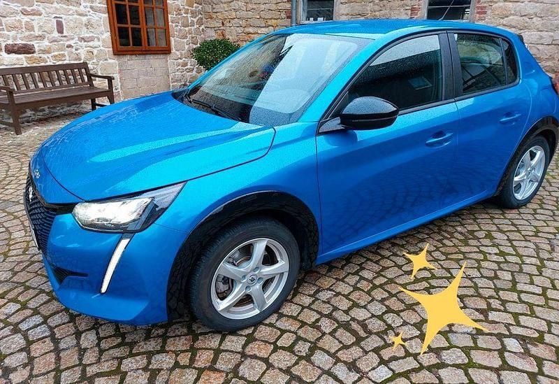 Blau Gebraucht 2022 Peugeot e-208 Active Kleinwagen | 15.500 € (Guter Preis) - Bild 1/4