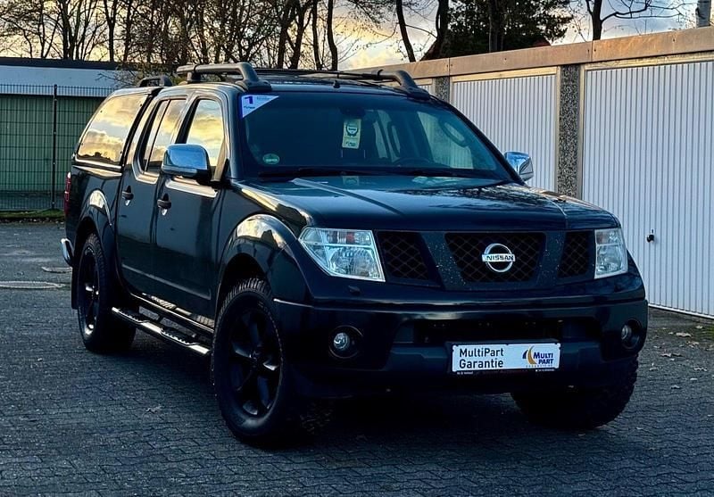 Schwarz Gebraucht 2009 Nissan Navara Abholung | 12.490 € (Fairer Preis) - Bild 1/3